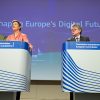 Margrethe Vestager, vicepresidenta Ejecutiva de la Comisión Europea y comisaria europea de Competencia, y Thierry Breton, comisario europeo para el Mercado Interior. Foto: Xavier Lejeune / EC - Audiovisual Service, ©European Union, 2020