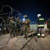 Bielorrusia y la artificial crisis migratoria. Las Fuerzas de Defensa del Territorio aseguran la valla en el paso fronterizo cerrado de Kuznica. Foto: Fuerzas de Defensa Territorial polacas