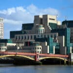 Brexit, terrorismo y antiterrorismo. Sede en Londres del Secret Intelligence Service, más conocido como MI6.