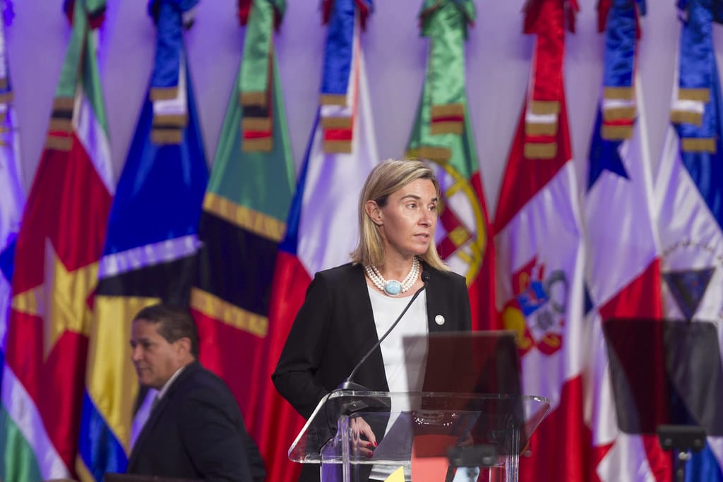 ¿Eslabón débil o tierra de oportunidad? La UE y América Latina. La alta representante Federica Mogherini en la primera reunión ministerial UE-CELAC el pasado octubre en Santo Domingo.