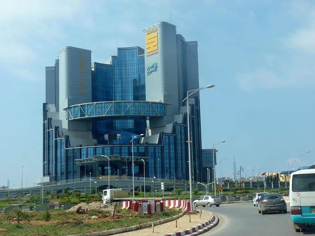 Argelia y el precio de la electricidad en Europa. Oficinas centrales de Sonatrach en Orán, Argelia.