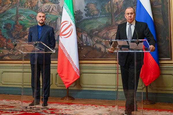 Los ministros de asuntos exteriores Hossein Amir-Abdollahian (Irán) y Serguéi Lavrov (Federación de Rusia) durante su encuentro en Moscú. Foto: The Ministry of Foreign Affairs of the Russian Federation