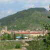 Vistas de la localidad de Ripoll, capital de la comarca del Ripollés en Girona (Cataluña), situada en la confluencia de los ríos Ter y de su afluente Freser