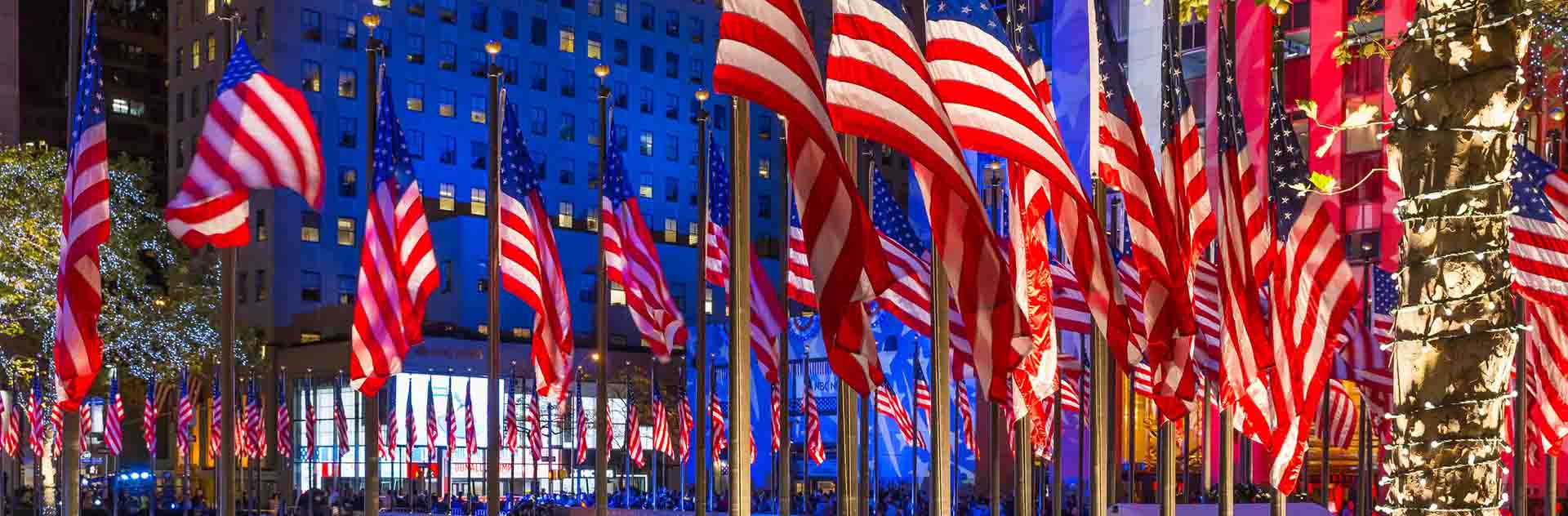 Rockefeller Center en la ciudad de Nueva York en la noche las elecciones midterm elections de noviembre 2016