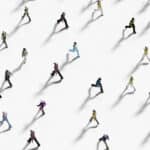 Ya somos 8.000 millones en el mundo. Vista superior de personas caminando