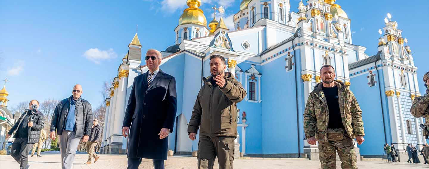 Post 02212023 Nunez Biden Kyiv gesto definitorio