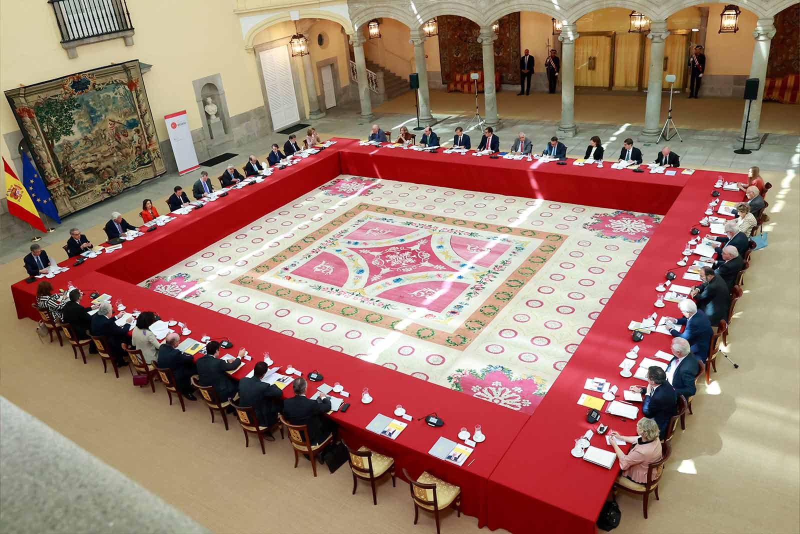 20231206 reunion del patronato del real instituto elcano junio 6