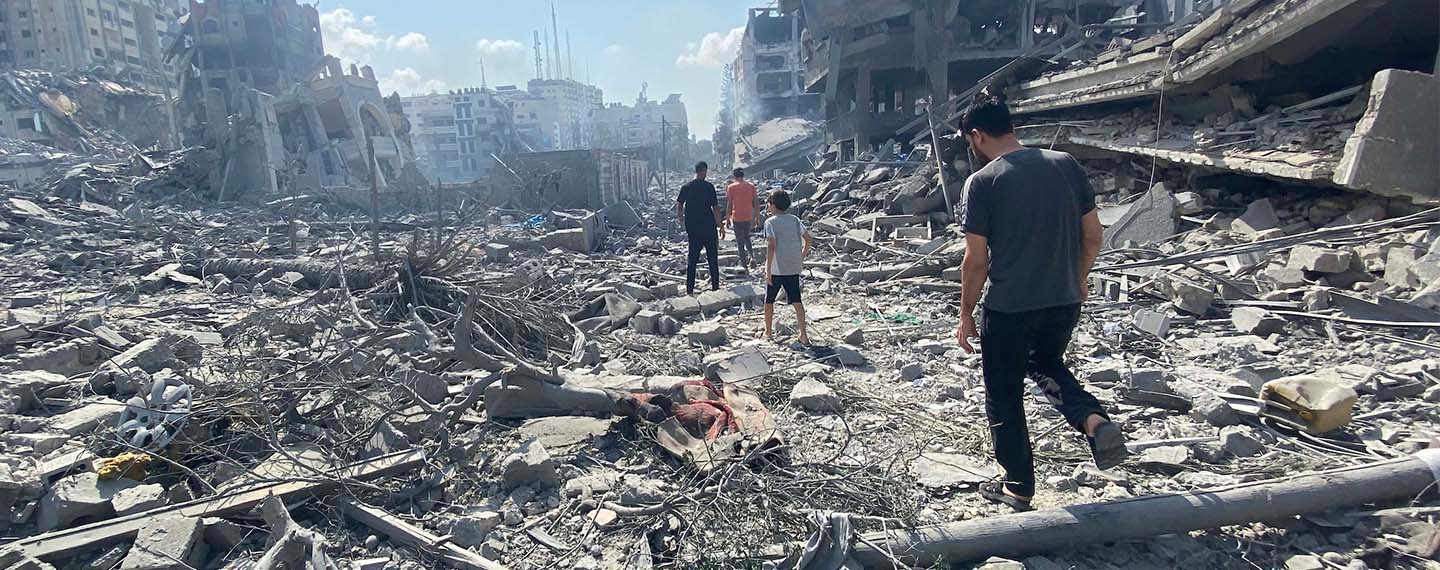 Daños en la Franja de Gaza durante el octubre de 2023.