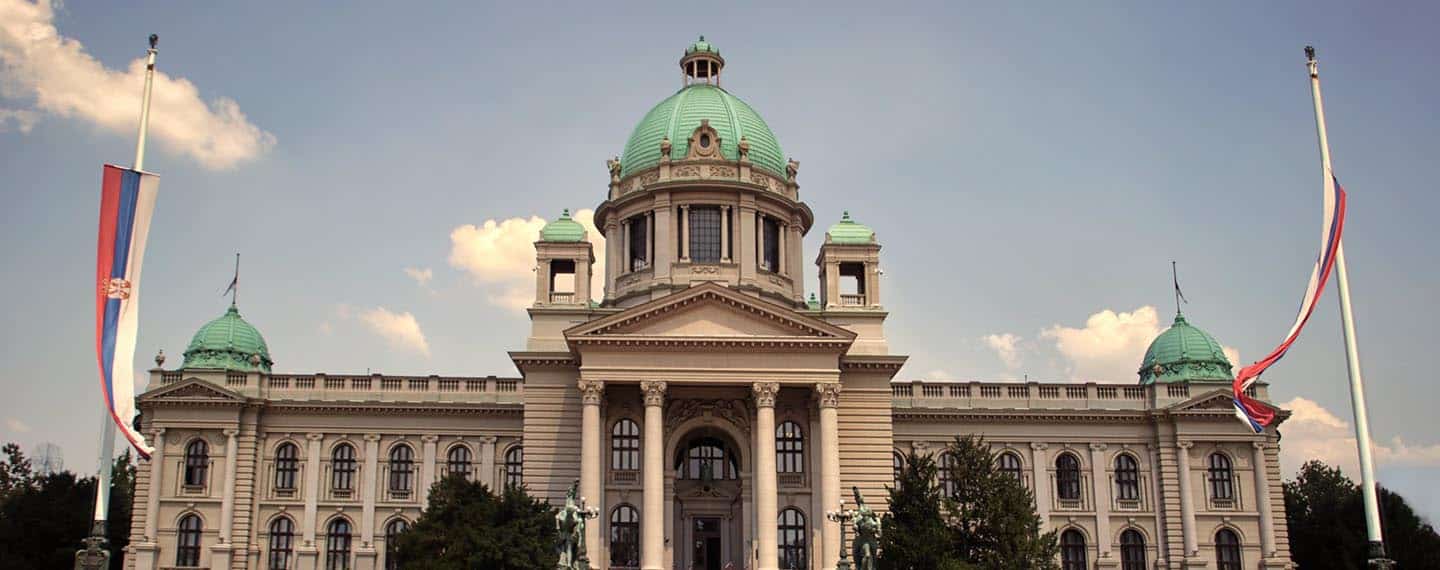 Imagen de la sede de la Asamblea Nacional Belgrado en 2015 El pasado 17 de diciembre de 2023 fueron las elecciones en Serbia