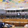 Foto de la mesa redonda de la reunión informal del Consejo de Asuntos Económicos y Financieros realizada por videoconferencia el 20 de diciembre de 2023, donde se aprobaron las nuevas reglas fiscales europeas