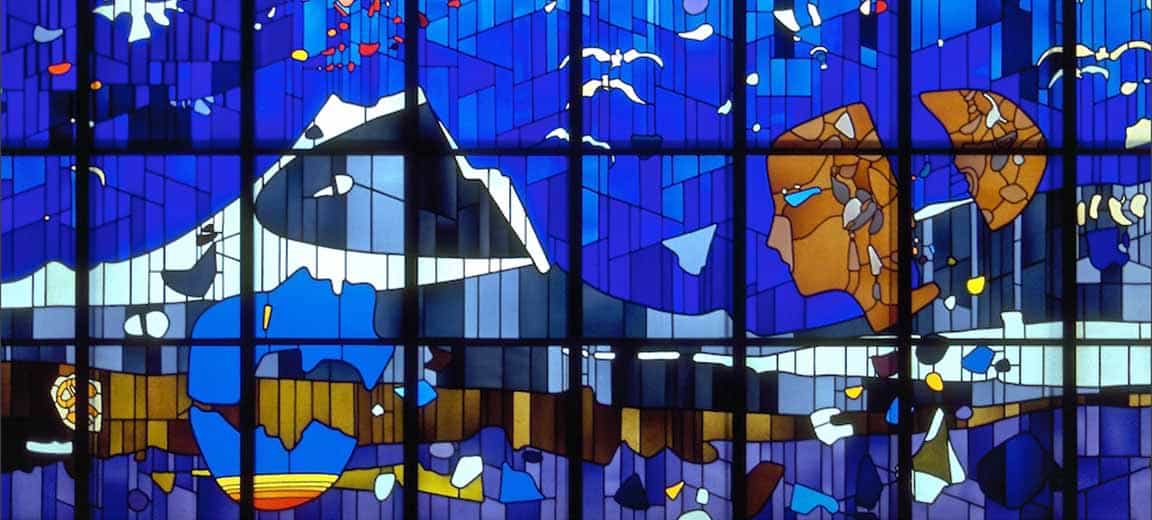 Foto del vitral “El nacimiento del hombre” de Héctor Poleo, tomada en 1995 en la estación de metro La Paz en Caracas, Venezuela