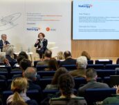 Gonzalo Escribano y Ana Palacio durante la Jornada “Sendas geopolíticas de la transición energética: el Mediterráneo oriental”, del pasado 24 de abril, organizadas por el Real Instituto Elcano y la Fundación Naturgy