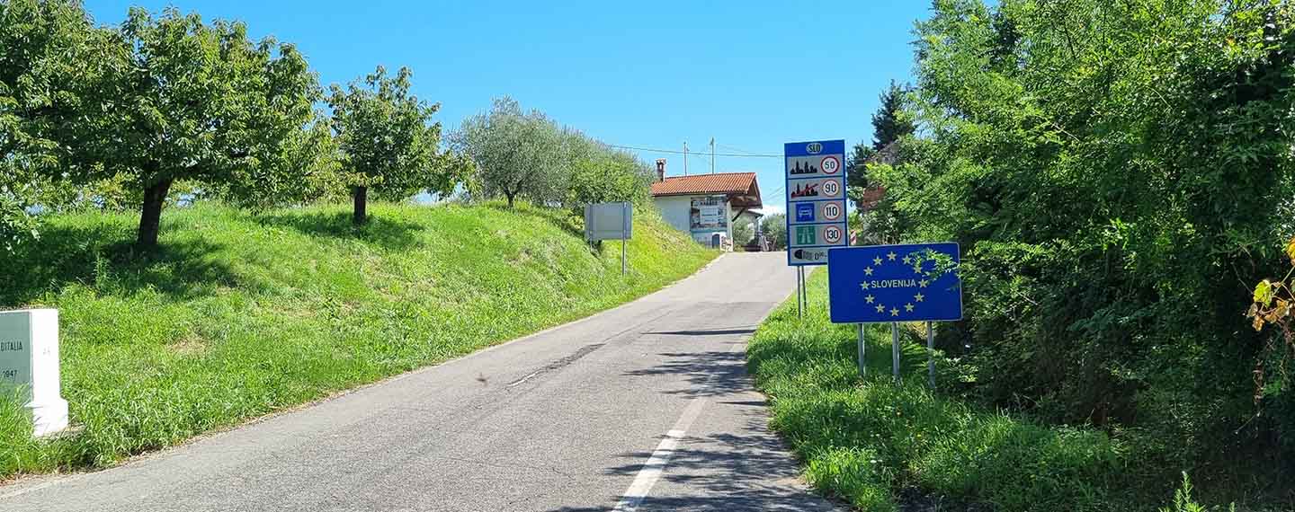 Paso fronterizo italo-esloveno de Plešivo-Plessiva.