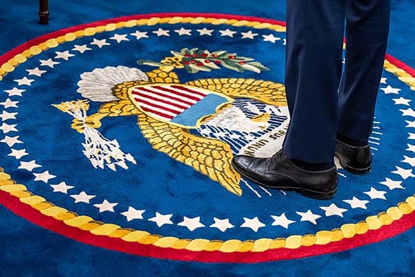 Joe Biden en el Despacho Oval. Fotografía oficial de la Casa Blanca por Adam Schultz / The White House (Wikimedia Commons / Dominio público). debate presidencial