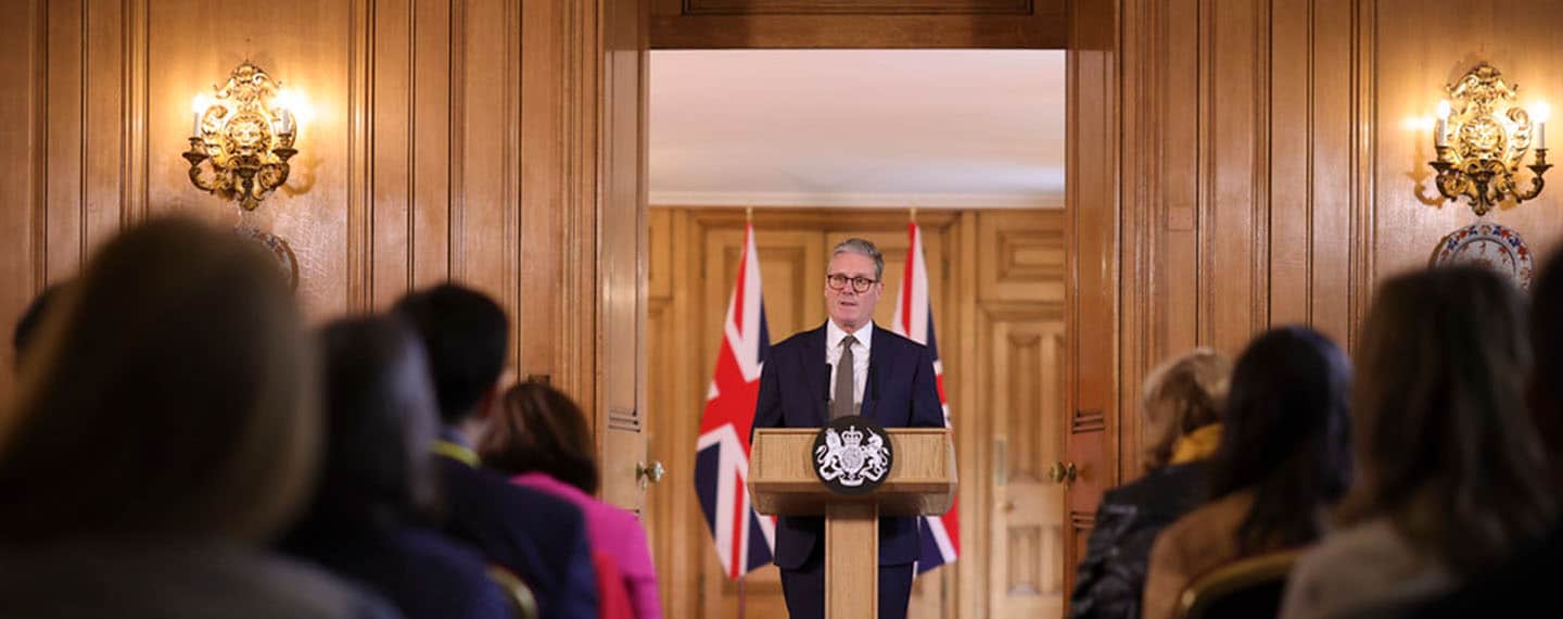 Keir Starmer en su primera rueda de prensa como primer ministro de Reino Unido. Foto: Number 10 (@number10gov) - CC BY-NC-ND 2.0